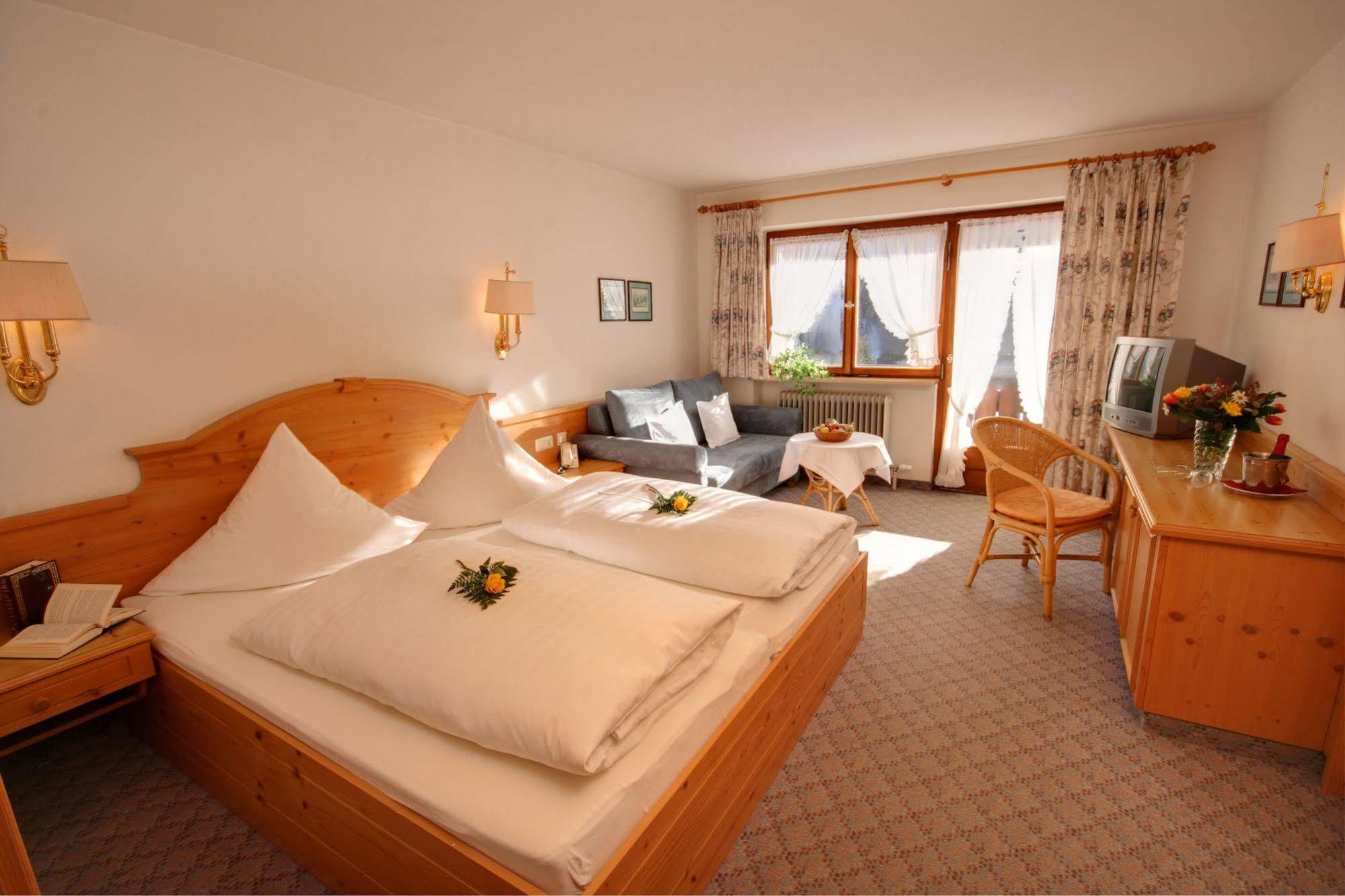 Hotel Adler Garni Hirschegg  Extérieur photo